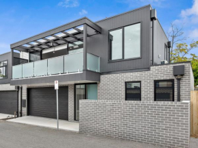 Modern Townhouse in Geelong